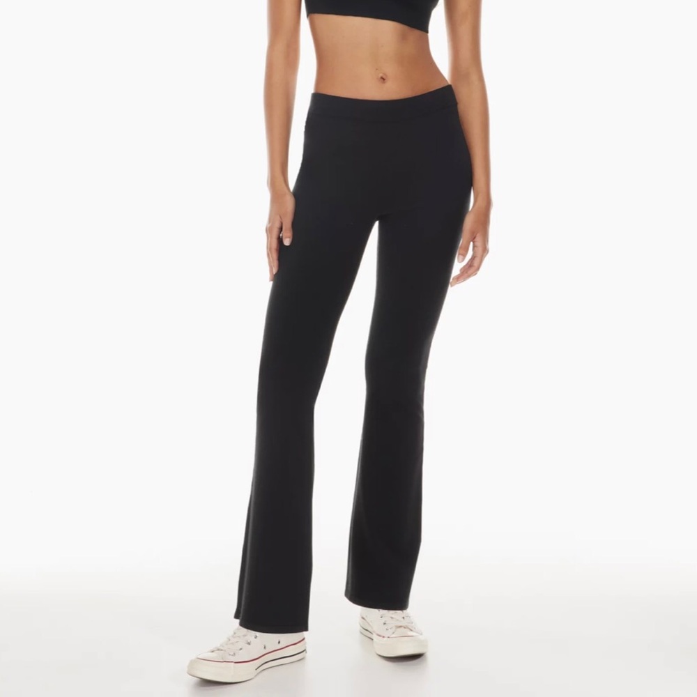 aritzia sunday best poise flare knit pant